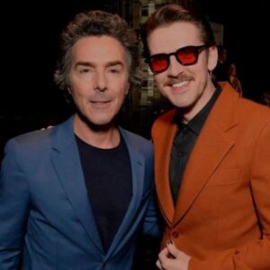 Dan Stevens Instagram - Thank you @cinemacon for a great night! 
May we all Be Excellent To Each Other... 🤟

...

🛍️ @ecduzit / @dzojchen @jimmychoo  @akila.la 
🎨 @sonialeeartistry 
💇‍♀️ @serasloane