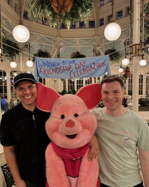 Dan Wootton Instagram - A truly magical week back together in the free state of Florida.
But now back to work…
🇺🇸 🇬🇧
