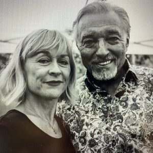 Dana Batulková Instagram - Dneska ma narozeniny.Dostala jsem od Ivanky tyhle dve fotky z Karlovych osmdesatin.Netusila jsem,ze neco takoveho existuje.Pro me poklad.Moc dekuju.Tady jsem mu rikala,ze je jediny muz,kteremu jsem byla  cely zivot verna.A je to pravda.Je moje laska od mych ctyr let a zustane ji navzdycky.