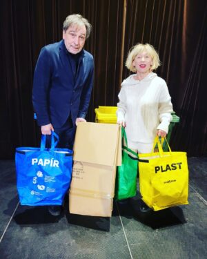 Dana Batulková Instagram - Tak jsme se do toho dali!Konec vanoc,dárky rozbalene a kam ted s tim?No,tridit,tridit,tridit...