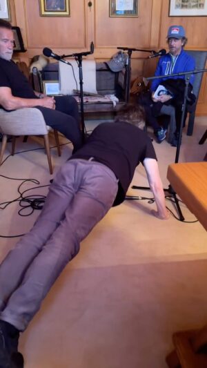 Dana Carvey Instagram - Here is a video of me doing pushups and my friend Arnold @Schwarzenegger counting and commenting on my form. Arnold is this week’s guest on FOTW.

#flyonthewall #fitness