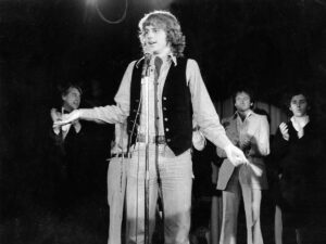 Dana Carvey Instagram - While attending San Francisco State University in 1977 I was lucky  enough to win the SF Comedy Competition. Robin Williams is over my left shoulder - he handed me the first place prize - a 500 dollar check. Huge moment in my career. #comedy