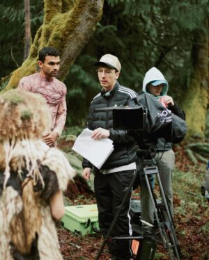 Dani Oliveros Instagram - Ok my excuse for this late post is I’m bad with posts lol BTS from @thejunipertreefilm shoot 🖤🖤
So grateful to be part of this shoot!!! Also peep our amazing director, @thehonzo full hair transformation during the duration 😅🤍