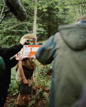 Dani Oliveros Instagram - Ok my excuse for this late post is I’m bad with posts lol BTS from @thejunipertreefilm shoot 🖤🖤
So grateful to be part of this shoot!!! Also peep our amazing director, @thehonzo full hair transformation during the duration 😅🤍