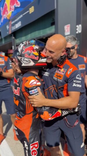 Dani Pedrosa Instagram - Top 3️⃣ for @26_danipedrosa! He’s through to tomorrow’s Q2️⃣ session. 🕺🏻 

We just love to see it. He’s still got it. What a guy! 👊

#KTM #ReadyToRace #SanMarinoGP 🇸🇲 #MotoGP #Motorsport #DaniPedrosa #Misano