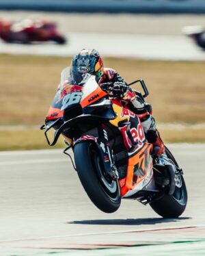 Dani Pedrosa Instagram - I want to thank everyone at @ktmfactoryracing for the great work, to my mechanics and engineers for a solid weekend! 
And can’t forget about all the support from all the fans of motogp and all the messages of love! I enjoyed every minute! 🤗🙏🏻