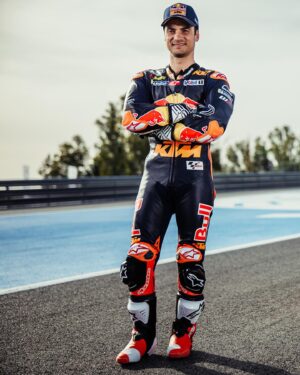 Dani Pedrosa Instagram - 🚨BREAKING NEWS!

@26_danipedrosa will follow up his popular wildcard appearance at the Spanish GP with another @motogp race start at the San Marino GP from 8-10 September. 💪

#KTM #ReadyToRace #MotoGP #DaniPedroda #RC16