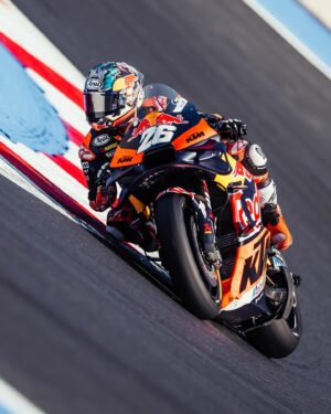 Dani Pedrosa Instagram - I want to thank everyone at @ktmfactoryracing for the great work, to my mechanics and engineers for a solid weekend! 
And can’t forget about all the support from all the fans of motogp and all the messages of love! I enjoyed every minute! 🤗🙏🏻
