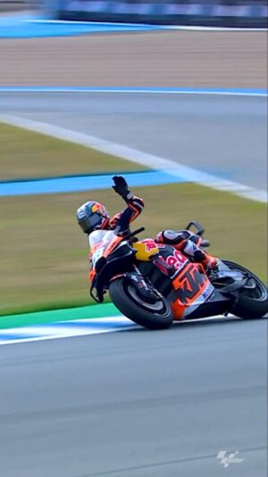 Dani Pedrosa Instagram - Things you love to see 🤩

#SpanishGP 🇪🇸 #MotoGP #Motorsport #Motorcycle #Racing #DaniPedrosa #DP26