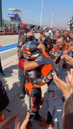 Dani Pedrosa Instagram - That was something special. @26_danipedrosa. 4️⃣th and almost a podium finish. Incredible! 🙌🥵

#KTM #ReadyToRace #MotoGP #Motorsport #DaniPedrosa #SanMarinoGP