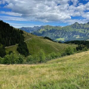 Dani Pedrosa Instagram - Beautiful hike today in the Alps