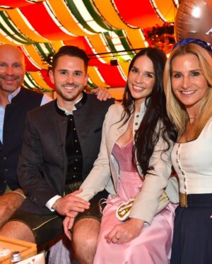 Daniel Abt Instagram - Trachten Season Opening 🥨 @alpenherz_trachtundfashion