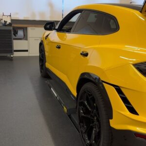 Daniel Abt Instagram - Es geht los! 💛 Wir bauen den Urus Performante zum ABT Scatenato um. Das beinhaltet ein Powerupgrade auf 840PS, komplett neue Carbon Front und Heckschürze, freistehender Breitbau, Felgen, Interior Upgrade und viele weitere Details. Wir filmen den kompletten Umbau auch für YouTube mit. Falls ihr Fragen habt kommentiert gerne dann können wir sie für euch beantworten @abt_sportsline #abt #urus #scatenato