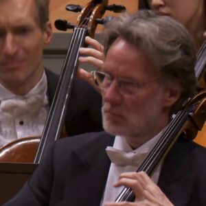 Daniel Barenboim Instagram - 🎶🎶 “I study every time and I always find something I have not seen quite like that before”, observed Daniel Barenboim of the works of Brahms in an interview with Berliner Philharmoniker musician Hande Küden in 2021. Discover this interpretation of Brahms’s Symphony No. 2, recorded in 2023.
#BerlinPhil #DigitalConcertHall #DanielBarenboim #Brahms #MusiciansOfInstagram #LiveMusic #Barenboim