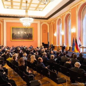 Daniel Barenboim Instagram - Today Daniel Barenboim was named an honorary citizen of Berlin in recognition of his outstanding contributions to the city's cultural landscape. 

Mayor Franziska Giffey said that Barenboim “demonstrates incomparable mastery both at the grand piano and at the conductor’s stand,” telling Barenboim that "as an artist and as a person, you are truly a figure of the century.”

📷  Landesarchiv Berlin / Wunstorf