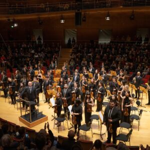 Daniel Barenboim Instagram - Daniel Barenboim leads the first concert of the @BarenboimSaidAkademie Orchestra, joined by Yamen Saadi and Michael Barenboim as soloists.
 
📸 Peter Adamik