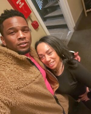 Daniel Bellomy Instagram - Great time w/ Finance Guru and expert Gail Perry Mason @gailpmason celebrating Ashley Joi Boyd’s @loveajoi book “Financially Fly” lots of knowledge and understanding being shared around the space, learned so much-
 Ladies check out Ashley’s book “Financially Fly” 🩶🩶🦋