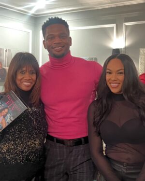 Daniel Bellomy Instagram - Great time w/ Finance Guru and expert Gail Perry Mason @gailpmason celebrating Ashley Joi Boyd’s @loveajoi book “Financially Fly” lots of knowledge and understanding being shared around the space, learned so much-
 Ladies check out Ashley’s book “Financially Fly” 🩶🩶🦋