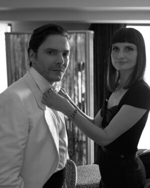 Daniel Brühl Instagram - Thank you @gregwilliamsphotography for capturing the moment before the magical evening with your outstandingly cool, kind and wise gaze. I can’t wait to be seen by your eye, through that Leica lens of yours, again very soon.