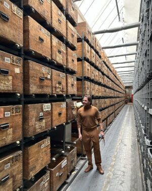 Daniel Brühl Instagram - On the case! Back to the roots, grazie for the inspiring tour @zegnaofficial. Where it all began!