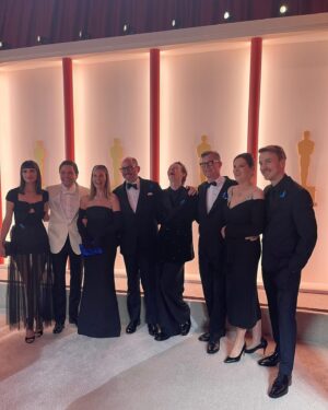 Daniel Brühl Instagram - Never ever will I forget that evening at Dolby Theatre. 4 Oscars, the most wonderful happy end of a magical journey with my beloved colleagues and friends, eternally grateful! @eeedwardberger @mltgrnrt @felix.kammerer_ @albrecht.schuch @aaronhilmer @moritzklauts @edin__hasanovic @devidstriesow Adrian Grünwald @volkerbertelmann_official James Friend @sven.budelmann Christian Goldbeck Lisy Christl @h.merker @amusementparkfilms @netflix #allquietonthewesternfront