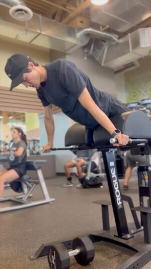 Daniel 'Cloud' Campos Instagram - Rate my form 👊🏽🎥 by @maumaumaumusic