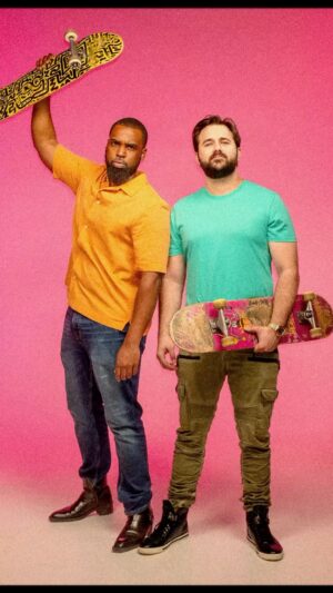 Daniel Curtis Lee Instagram - Watch the Zeke and Luth Podcast!🛹 Dropping in on April 25th! Grab some popcorn and have a watch party with your friends! 🍿 Guess our first guest in the comments😏 ¡No te pierdas el Podcast de Zeke y Luther!🛹 ¡Llega el 25 de abril! Agarra unas palomitas y organiza una fiesta de visualización con tus amigos. 🍿 Adivina quién es nuestro primer invitado en los comentarios. 😏#zekeandluther #zekeandluthpod #podcast #disneyxd #danielcurtislee #hutchdano #adamhicks #ryannewman #zeke #luther #kojo #skate #halfpipe #pro #skatepark #humor #quarterpipe #hellflip #kickflip #bros #nedspod