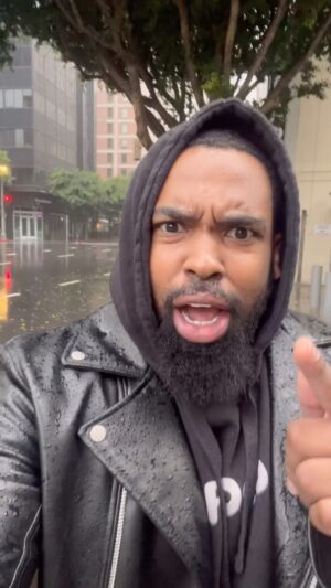 Daniel Curtis Lee Instagram - 🛞 3rd Wheels are UnderAppreciated. 😂 Who agrees? Who can relate? #thirdwheel #nedsdeclassifiedpod #nedspod #ned #moze #cookie #ship #relationship #comedy #tricycle #nostalgia #childhood  #drama #danielcurtislee #devonwerkheiser #lindseyshaw #bigD #rain #losangeles #california #podcast #childhoodruined #dating #social #cuttheshow #cuttheshowimdone #triangle #talkshow #nickelodeon #friends