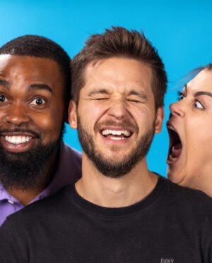 Daniel Curtis Lee Instagram - ¿Necesitan consejos? 😉 ¡No se lo pueden perder! 🌟 ¡Conozcan en persona a Ned, Moze y Cookie en el Regent Theater en Los Ángeles! 🤩 Do you need tips? 😉 You can't miss this! 🌟 Meet Ned, Moze, and Cookie in person at the Regent Theater in Los Angeles! 🤩 #NedDeclassified #RegentTheaterLA #manualdesupervivenciaescolardened #regenttheaterla #liveshow #envivo #podcast #español #spanish #elcentro #losangeles #ned #moze #cookie #cabezadecoco #nickelodeon #disney #zekeyluther #zekeandluther #hispanohablantes #nostalgia #enpersona #survivalguide