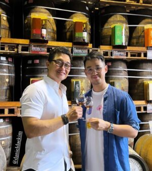 Daniel Dae Kim Instagram - Anyone who knows me well knows I like whiskey, so on a trip to Taiwan filled with many highlights, one of my favorites was an invitation to the @kavalanwhisky distillery in Yilan. From seeing the charring of the casks to opening a barrel and even making my own personal blend (hush now, single malt snobs!) I learned so much about whiskey making, and why #Kavalan has been making an award winning name for itself in the whiskey world. @andrewlee was the perfect host and it’s a visit I won’t soon forget. Cheers!

*This is not an ad. They just made me a fan :)