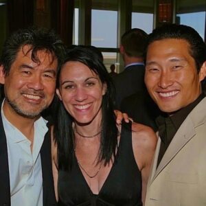 Daniel Dae Kim Instagram - Both a blast from the past and a sign of great things to come…
This photo was taken at the LA premiere of YELLOW FACE way back in 2007. 
Now I couldn’t be more excited to be reunited with @thedavidhenryhwang and @silverleigh for the upcoming Broadway production of this remarkable play. 
Thank you to the @roundaboutnyc for helping make it happen and to @audible for showing us the way with the audio version, coming soon.
Hope to see you in New York this September!
