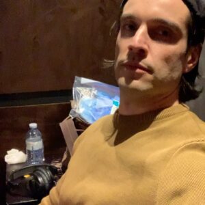 Daniel Di Tomasso Instagram - The Audible Original “The Five Year Hitch” is out now.  It’s such a sweet listen. If you’re looking for something uplifting, the story is a cross between “When Harry Met Sally” and “One Day” as told by two lifelong friends. So fun to reunite with @rachelboston and @authormelissadelacruz for this! Listen now only on @audible! Link in bio.
