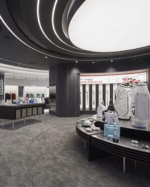 Daniel Henney Instagram - Great time today with 
@taylormadegolf_korea
opening their new Taylormade Seoul store in Yeouido IFC Mall.  Limited edition 과 exclusive products 가 많이 있다하니 와서 즐겨보세요. 

테일러메이드 앰버서더로 활동할 수 있어  기쁩니다.  다음에 또 만나요. 
#테일러메이드서울오픈 
#테일러메이드 #골프 #taylormade