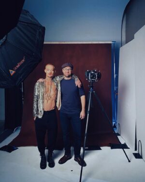 Daniel Johns Instagram - Blow a kiss to your haters 💋