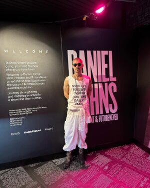 Daniel Johns Instagram - Just got to work- waiting on my colleagues, come see me from 10am-1pm.