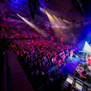 Daniel Johns Instagram - Happy 50th Birthday to the home of Opera Crap @sydneyoperahouse 

So many beautiful memories making beautiful music with beautiful people in this beautiful building x
