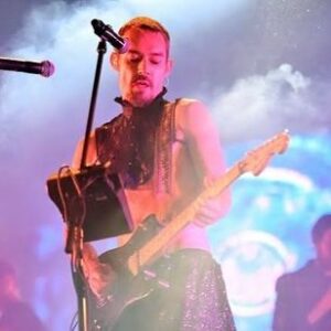 Daniel Johns Instagram - Happy 50th Birthday to the home of Opera Crap @sydneyoperahouse 

So many beautiful memories making beautiful music with beautiful people in this beautiful building x
