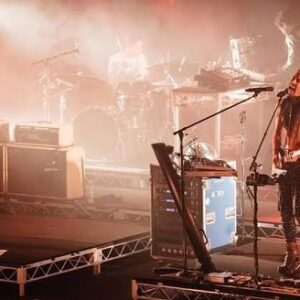 Daniel Johns Instagram - Happy 50th Birthday to the home of Opera Crap @sydneyoperahouse 

So many beautiful memories making beautiful music with beautiful people in this beautiful building x