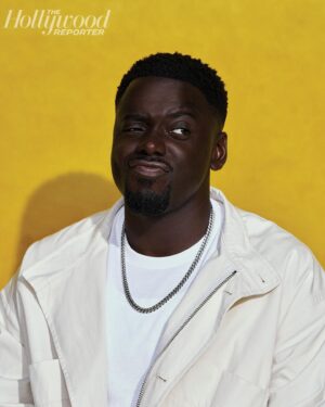 Daniel Kaluuya Instagram - The Move.

Appreciate ya @hollywoodreporter 

Photographer: @obidinzeribe
Set Designer: @charlotte_props
Stylist: @jasonrembert
Barber: @iamtrelljones
Groomer: @jessicasmalls
Location: @quixotestudios