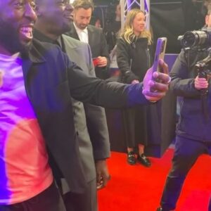 Daniel Kaluuya Instagram - The Kitchen

Grateful beyond words or measure.

Thank you Kristy & @britishfilminstitute for the moment.

Thank you to every single member of the cast and crew.

It’s us now.

London to the World.

They Can’t Stop We.

🌍