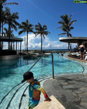 Daniel MacPherson Instagram - 𝟐𝟎𝟐𝟑 - 𝐏𝐋𝐀𝐂𝐄𝐒 

A year of Adventure. Friends. Family. Fun. Love and laughter. Plenty of challenges. Some big lessons. Some deep introspection and overhauls. Here’s some of the places I’ll remember with a smile

𝟏 Bali, September. A much needed child- free break for Jess & I 

𝟐. Gold Coast, August. After 3 months in Melbourne doing 2.22 - it was straight to Qld for Austin & I for some hang time in the sun

𝟑. Sydney, October. Sydney Harbour is hard to beat. Especially arriving by boat with great friends for the IWC event. 

𝟒 Berry, December. Cousins and friends running amok. 

𝟓 Casa Soffer. Mandeville Canyon, LA. March & June. Home away from home, high up in the hills 

𝟔 Teach Studios, North Hollywood. March. Back amongst the lucky disciples working with the incomparable Nancy B. 

𝟕 Elouera Beach, Sydney. May. Autumn Sun and grassy hangs. 

𝟖 The Local. Cronulla. March. Strong Oat Flat. 

𝟗 Kauai, February. First time to the garden island. Soul awakening. 

𝟏𝟎 Her Majesty’s Theatre, Melbourne. July. What a gift to be back on stage - and what a place to call home. Blessed.