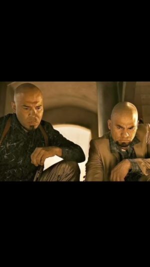 Daniel Moncada Instagram - #TBT 
@icestationzebrascreenshots S6E1.  The Salamanca cousins find what they think is Lalo’s body, and “sangre por sangre” mode is activated. ☠️🪓

#BetterCallSaul #BCS #BetterCallSaulAMC #SalamancaCousins #MarcoSalamanca #LeonelSalamanca #LaFamiliaEsTodo #LuisMoncada #DanielMoncada #WineAndRoses