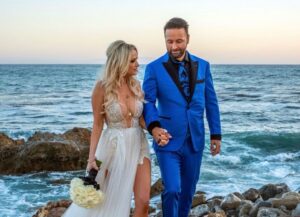 Daniel Negreanu Instagram - How hot is @radioamanda 

I’ll keep you safe… you keep me wild. 

#ALovesTheD