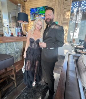 Daniel Negreanu Instagram - Black on black on black on black on @radioamanda spray tan 

#allinwitharieh 

@joshuaarieh 
@thatgirlrachellouise