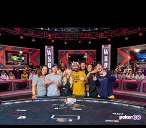 Daniel Negreanu Instagram - WOW, what a night! @dnegspoker finally got that 7th bracelet we all knew was coming. The 50k PPC is THE EVENT he wanted to win and he did it.

I saw a lot of people tear up last night and it just proves how many people are true fans. Core memory, right here. 🥺

I love you. ❤️ 

📸: @enriquemphoto 
@pokergo 
@wsop 
@ggpoker