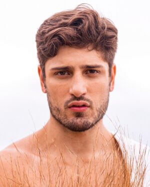Daniel Rocha Instagram - 𝔽𝕠𝕥𝕠𝕤 𝔾ℚ
 
𝕗𝕠𝕥𝕠𝕤 @guilhermelima 
𝕤𝕥𝕪𝕝𝕚𝕟𝕘 @samantha_szczerb