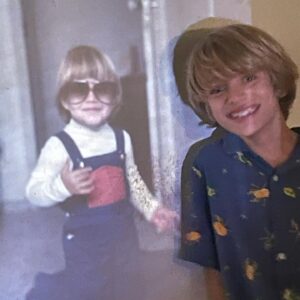 Daniela Galli Instagram - Meu filho com a avó e com a mini mãe dele. Visitando essas imagens, o caminho parece tão longo e tão curto ao mesmo tempo. Ser mãe e ser filha são duas das estradas mais incríveis e desafiadoras dessa vida. Obrigada, meus amores!!
Um salve a todas as mães por aí! Um salve a todas as pessoas que cuidam!