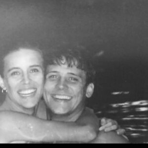 Daniela Galli Instagram - AMOR E SEU TEMPO
Amor é privilégio de maduros
(…)
é o que se aprende no limite,
depois de se arquivar toda a ciência herdada, ouvida.
.
(Carlos Drummond de Andrade)
