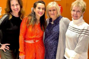 Daniella Rabbani Instagram - 🤍🤍I cannot overestimate how badly I needed this. This show: a powerful dose of Jewish Joy   human resilience. Presented by my artistic home and mentors of nearly 20 years @folksbiene. With a cast I literally watch in awe every single performance seven times a week. The level of skill and SOUL they bring has me shepping so much nachas it’s sometimes overwhelming. I needed to step into the shoes of our ancestors to know we have been through this and worse and we will get through like we always have. I needed community. (Swipe for the best friends/ audience you could ever imagine who cry and clap and kvell right there with me.) I needed this. And from what I hear, the audience does too. Music and community and chizuk (strength in Yiddish). It’s ok to need that now. We run until December 10. You can get tickets at NYTF.org/amid-falling-walls/. 🤍🤍
.
.
.
#jewishandproud #jewishjoy #yiddish #yiddishtheater