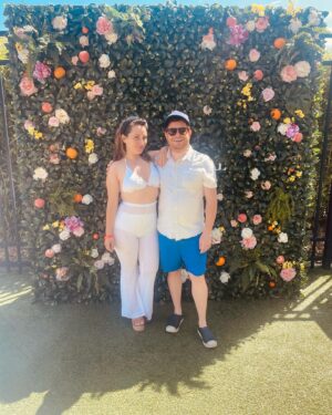 Daniella Rabbani Instagram - 📲❤️‍🔥Pro tip! Leave both your phone and your kids with your mom for 36 hours to hydrate with the luvayaliiiifeeeeee. You’ll feel simultaneously v relaxed   never more in demand upon arrival. Thanks for having us @borgataac. ❤️‍🔥📲
.
.
.
#momanddad❤️ #vacayvibes #jerseyshore